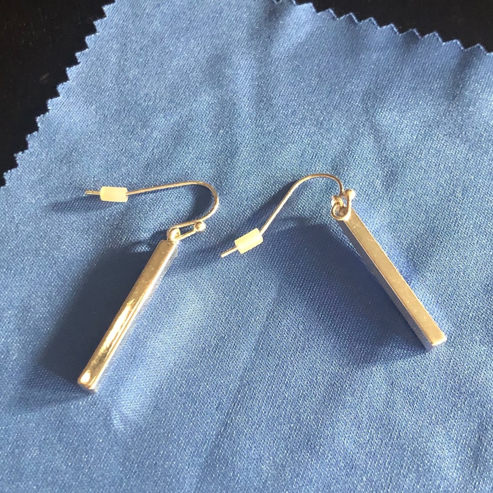 Bar earrings